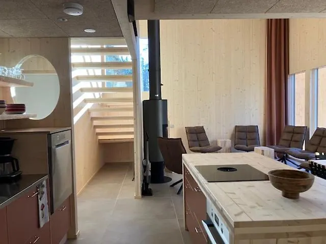 Havu Laajavuori - Luksushuvila Keskellae Suomalaista Metsaeae, *