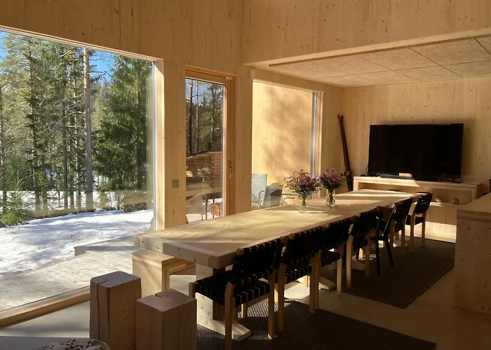 Havu Laajavuori - Luksushuvila Keskellae Suomalaista Metsaeae, *